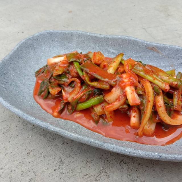 

KIMCHI DAUN BAWANG || 250 GR