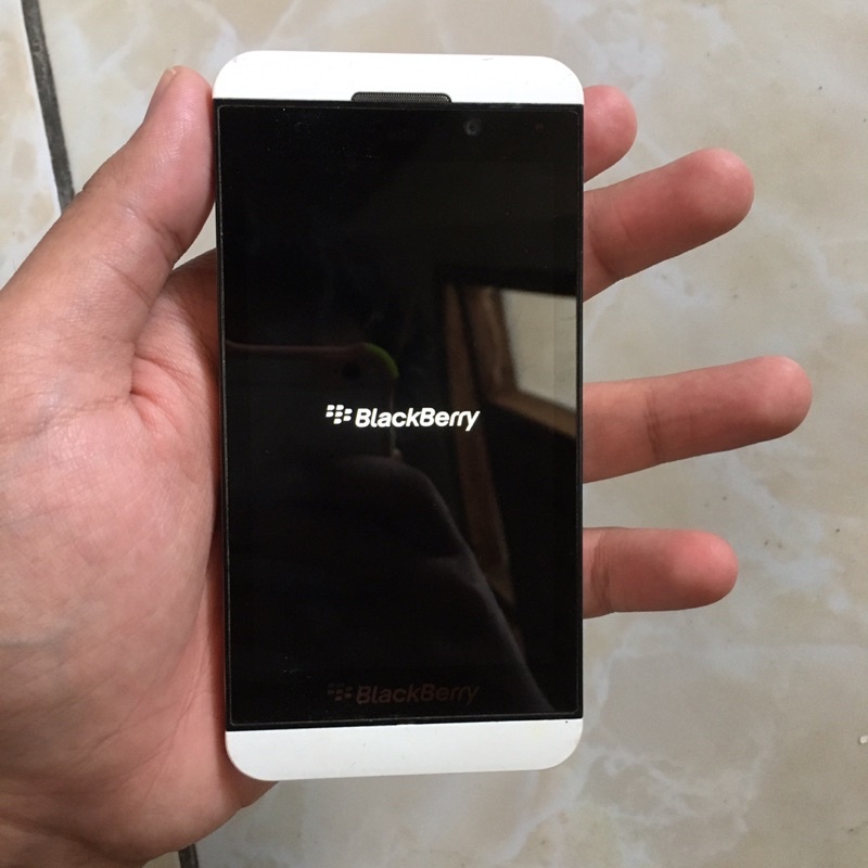 mesin lcd blackberry z10