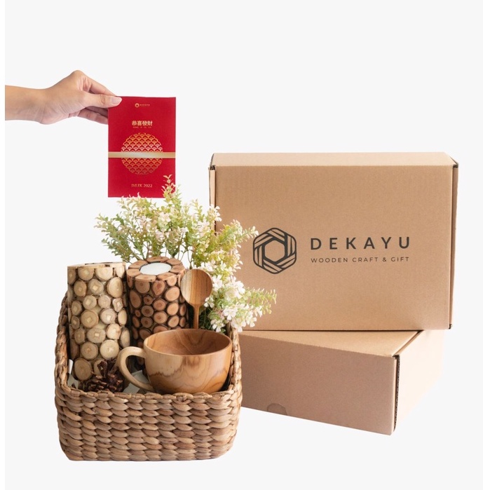 

Dekayu Hampers Chinese New Year Sinar / CNY Imlek 2022 / Weeding Gift / Free Card Ucapan Bisa Grafir Nama