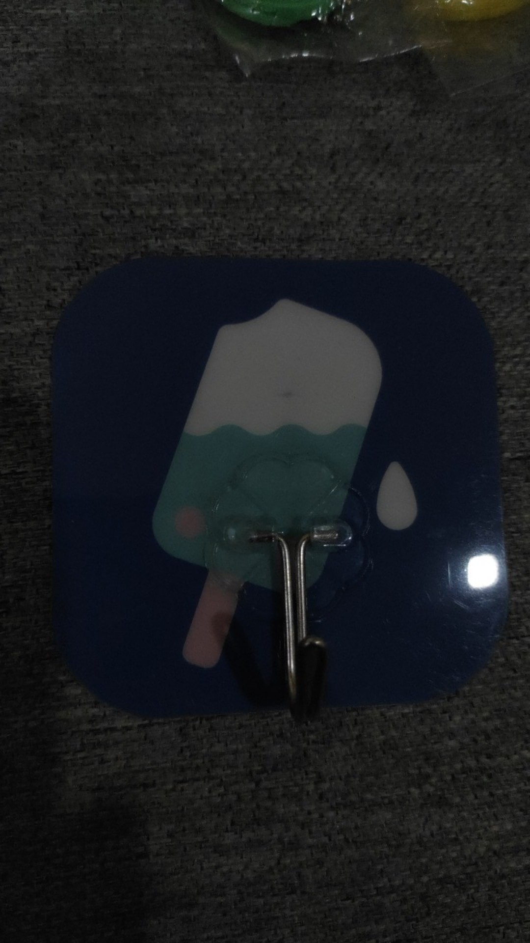 Gantungan Baju Tempel Hhook Motif Karater Serbaguna