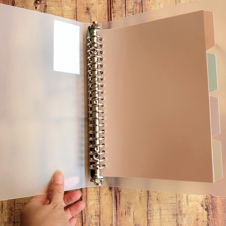 

KODE BARANG 74 Map Binder A5 Wengu Transparant Tali Karet - Binder Note 20 Ring Plus Tali Bonus Divi