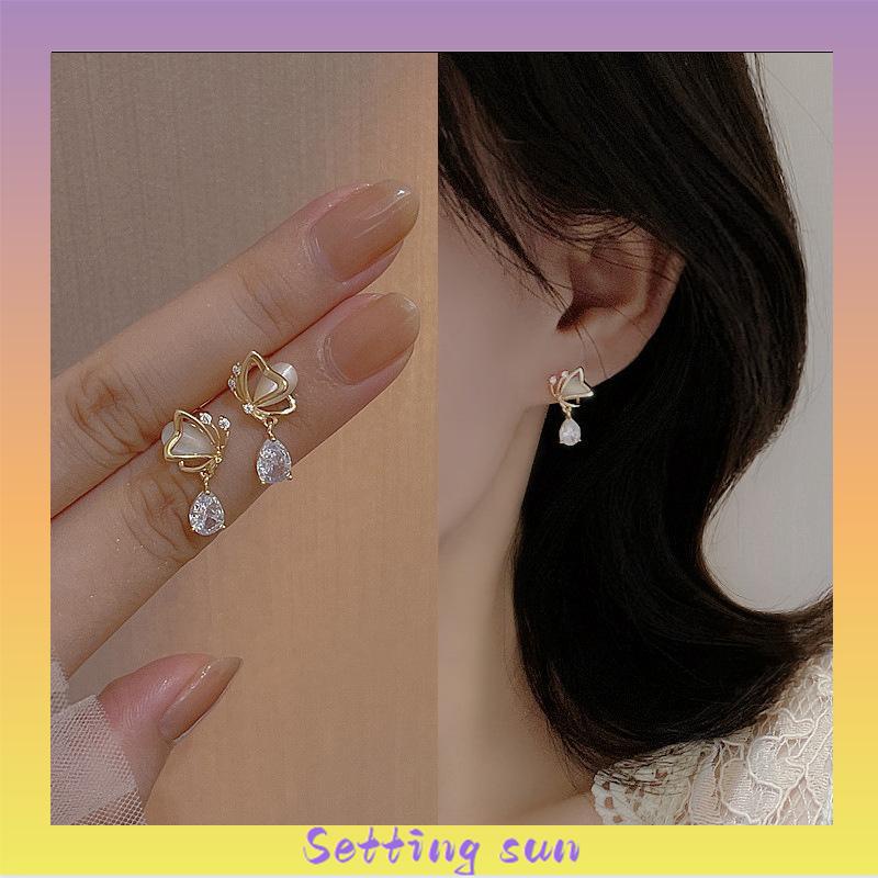 Opal Butterfly Love Water Drop Zircon Earrings Desain Niche Wanita Anting Temperamen Kelas Atas TN