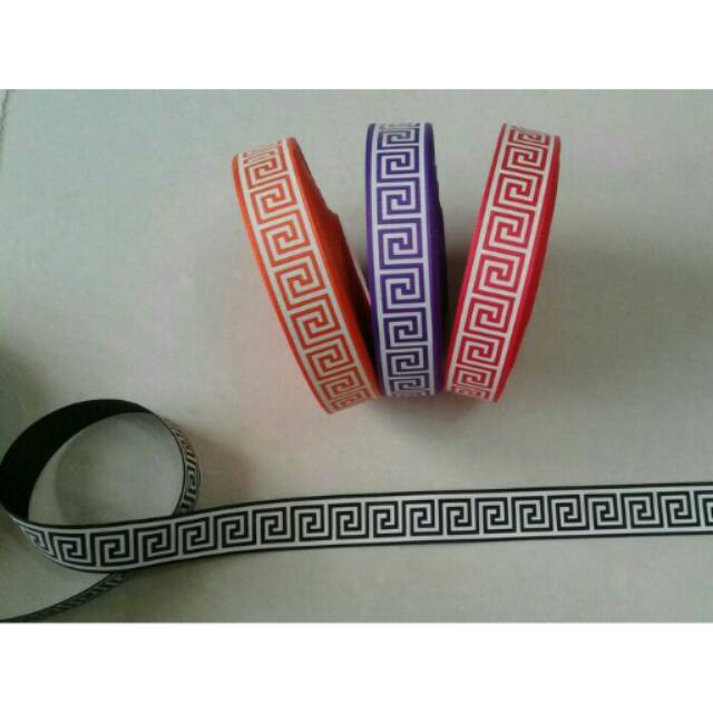 

Pita grosgrain 2,2cm border kotak
