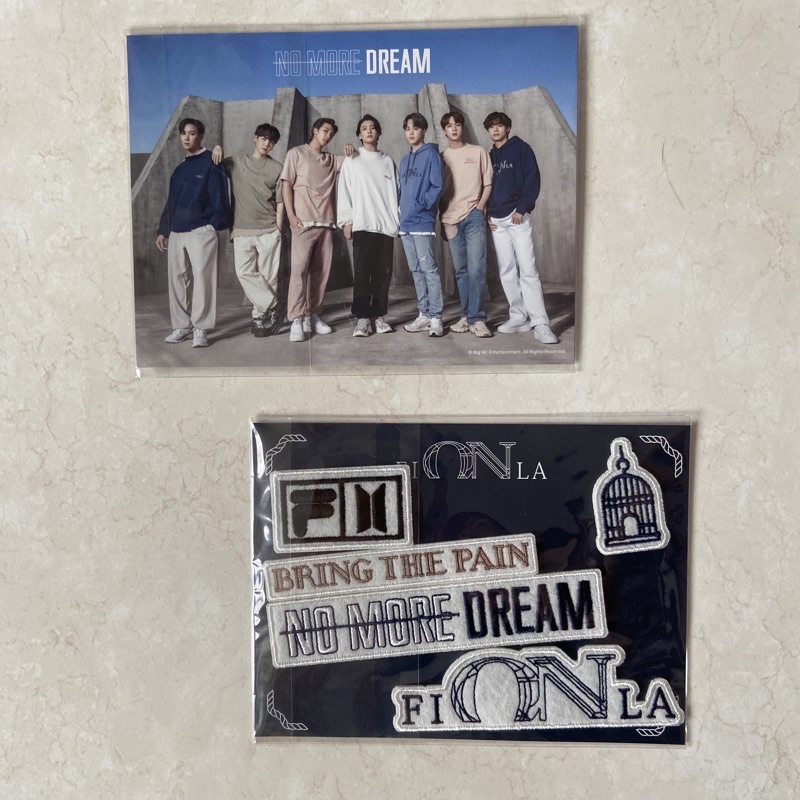 postcard + wappen fila BTS now on