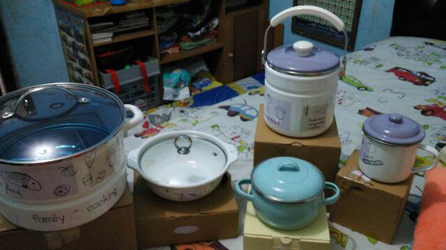 Panci Masak Mungil Dutchoven Pumpkin 14 Cm Colorful Enamel