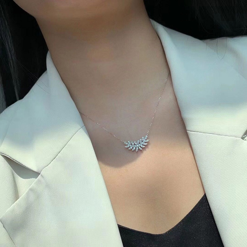 Kalung Rantai Sterling Silver 925 Dengan Liontin Daun Bulu Aksen Zircon AAA Untuk Wanita