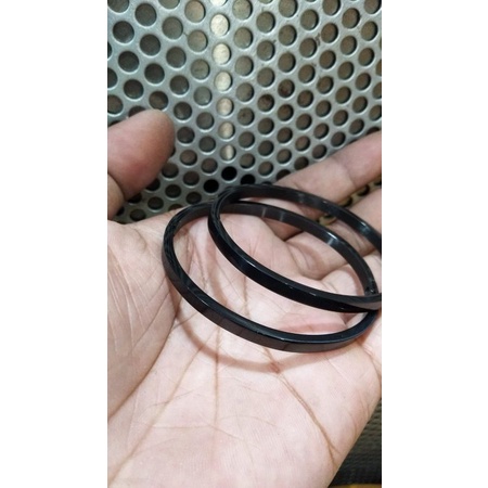 Gelang Hitam Polos Titanium