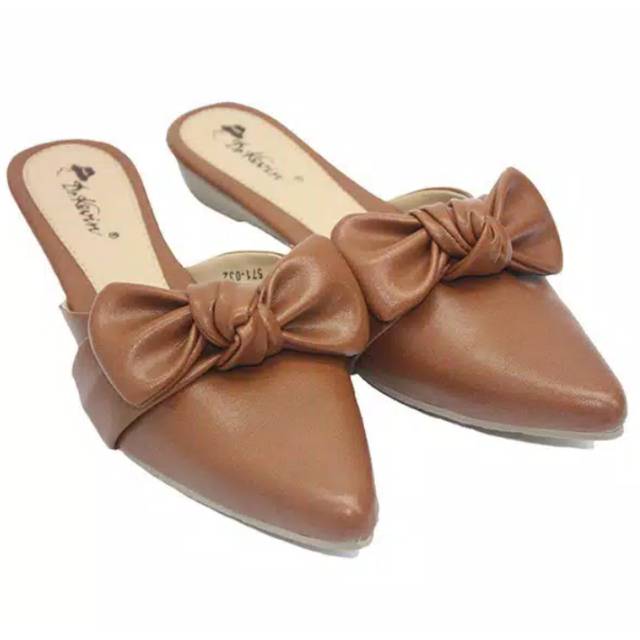 Dr.kevin Sandal wanita BUSTONG