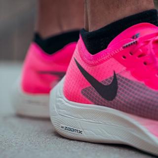 nike zoomx pink