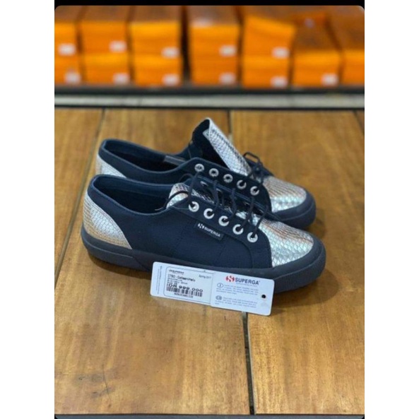 sepatu superga asli