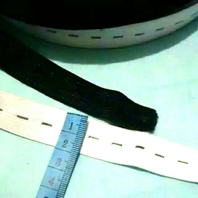 Karet elastis lubang 2 cm / 2,5 cm warna  hitam putih  PENGUIN ELASTIS