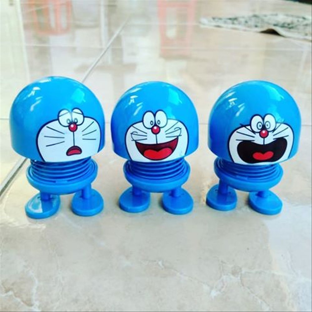 doraemon emoji spring doll mini car mobil 6 pcs gerak lucu pajangan dashboard