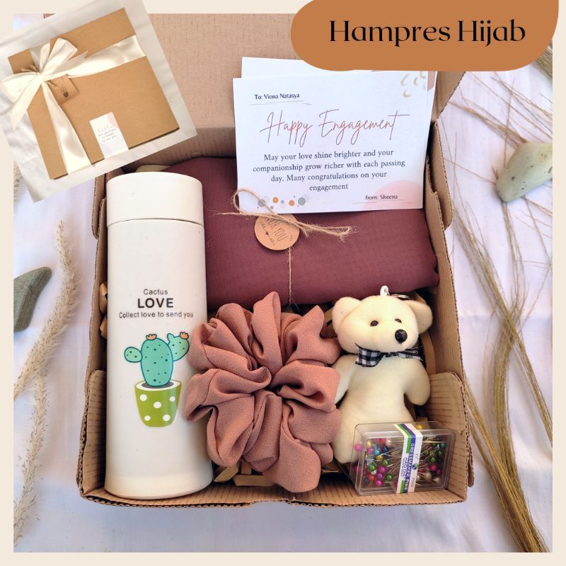 

Hampers Hijab Murah/Gift Box Bella Square Premium Free Ucapan / Hampers Ultah / Hampers Wisuda / Hampers Wedding / Hampers Anniv / Hampers Lebaran