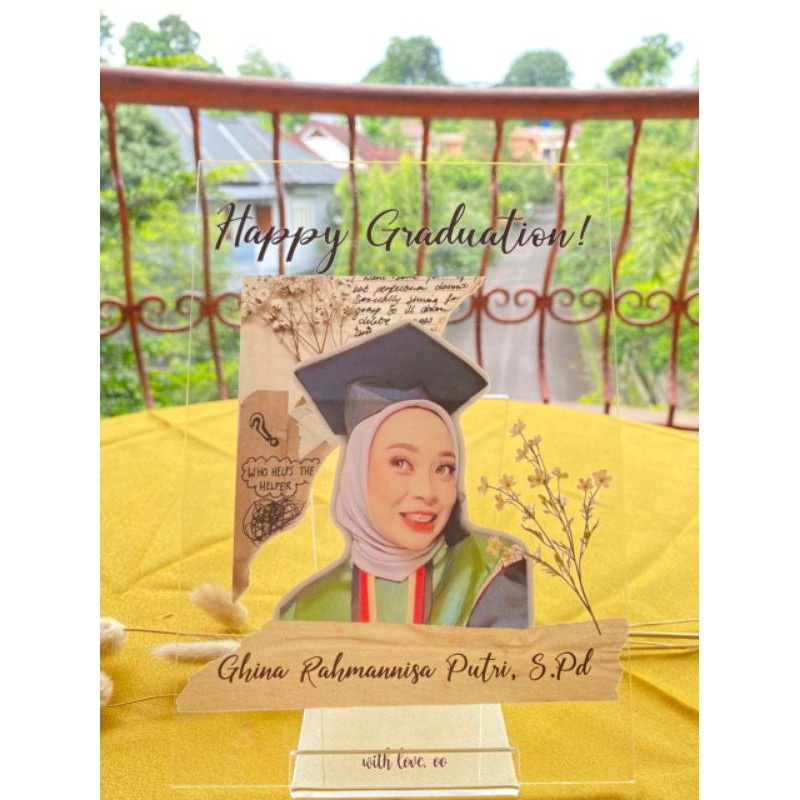 

ACRYLIC GRADUATION GIFT / HADIAH WISUDA AKRILIK BISA CUSTOM