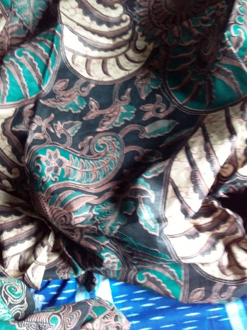 Maura Couple - Sania Ruffle Batik Couple