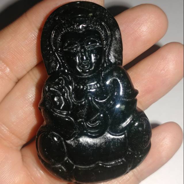Liontin Black Jade motif Dewi Kwan Im dewi Welas Asih
