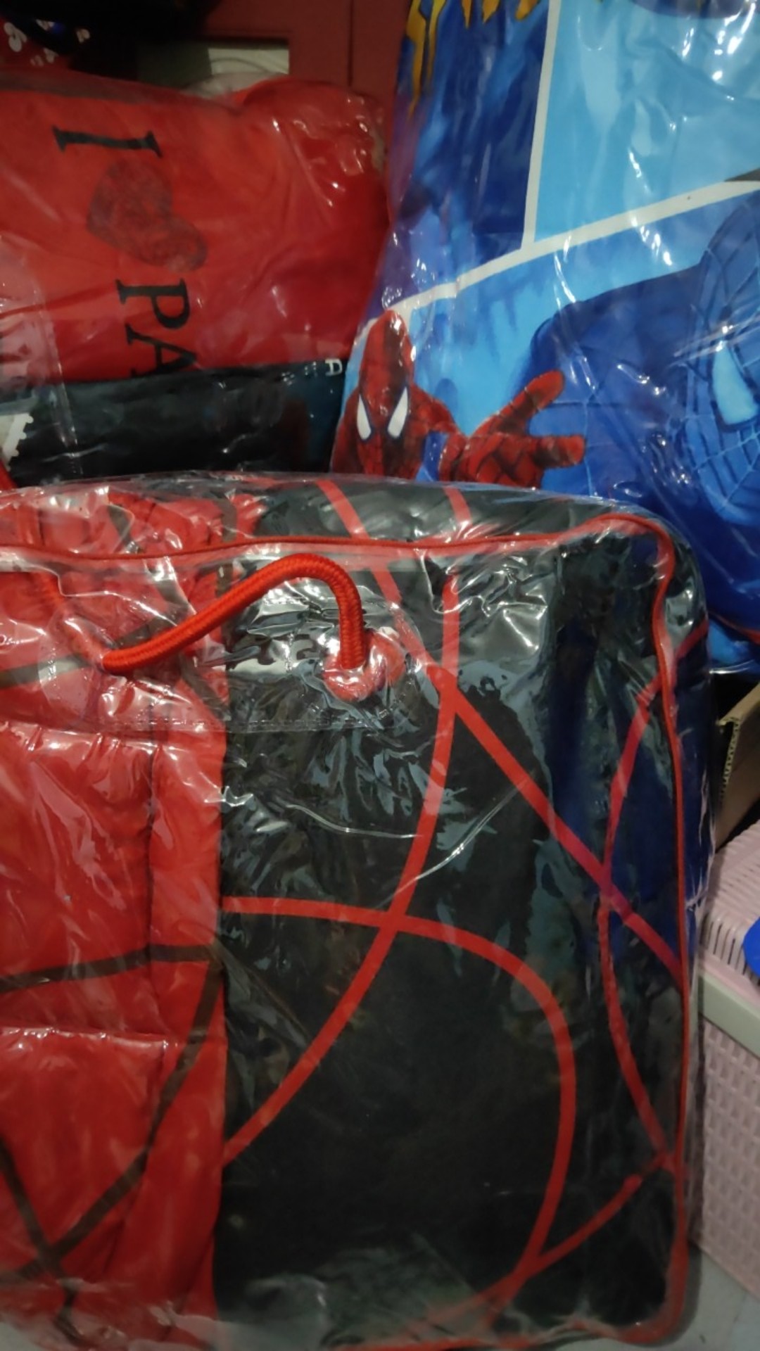 Bed Cover Single Size Tanpa Sprei Motif Red Paris