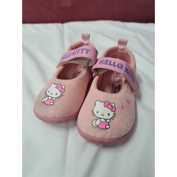 preloved sepatu hello kitty original