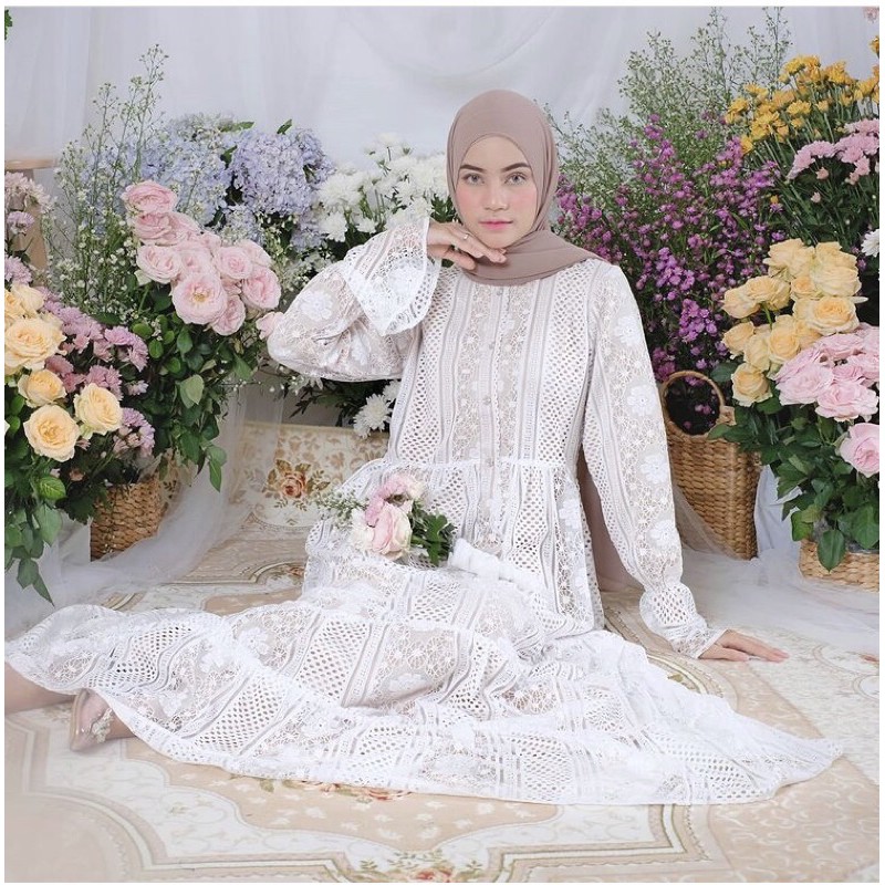 Aznii official LADY DRESS white