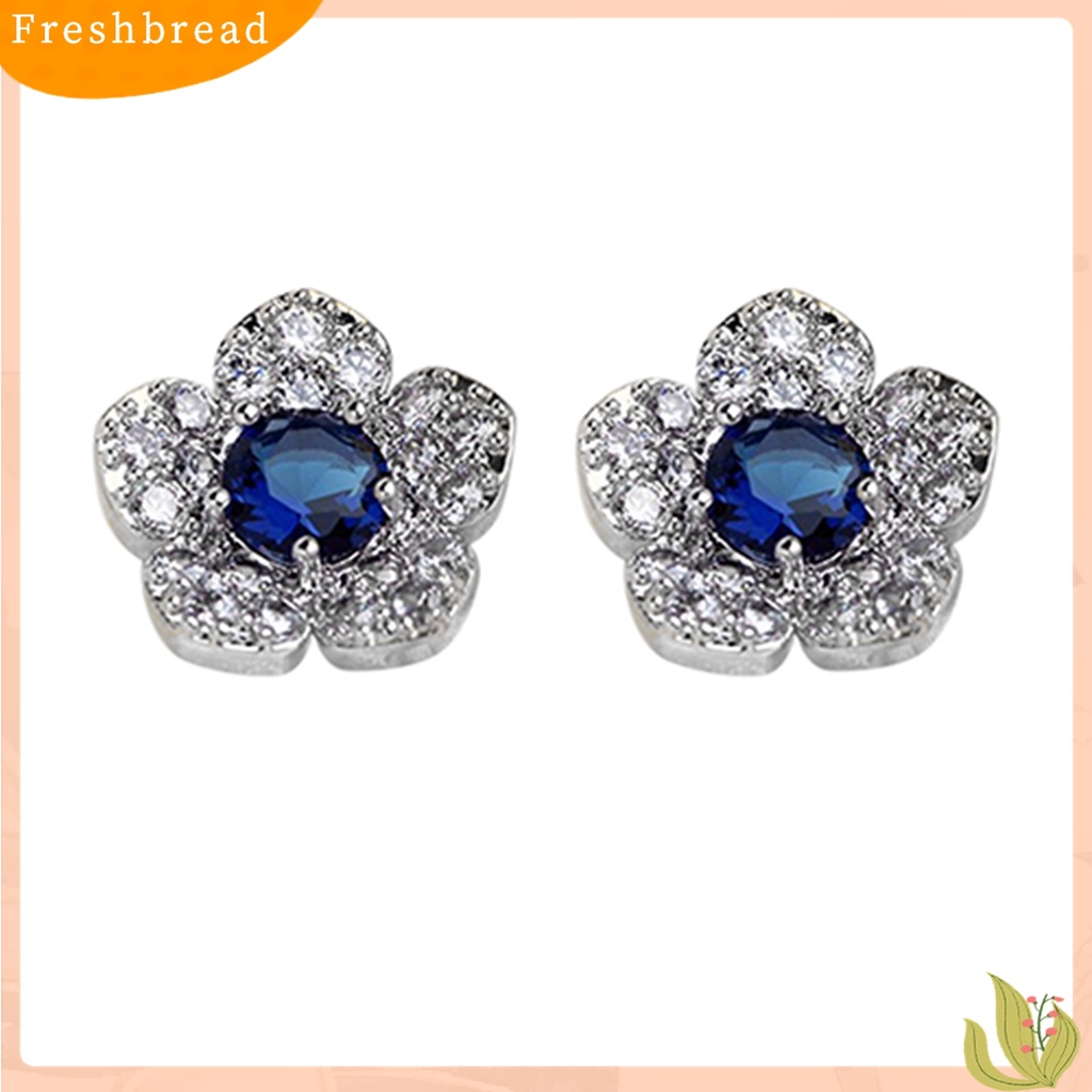 Fresh| Anting Stud Bentuk Bunga Aksen Berlian Imitasi Bahan Alloy Untuk Wanita