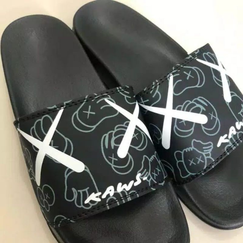 Sandal Flil Flop Kaws