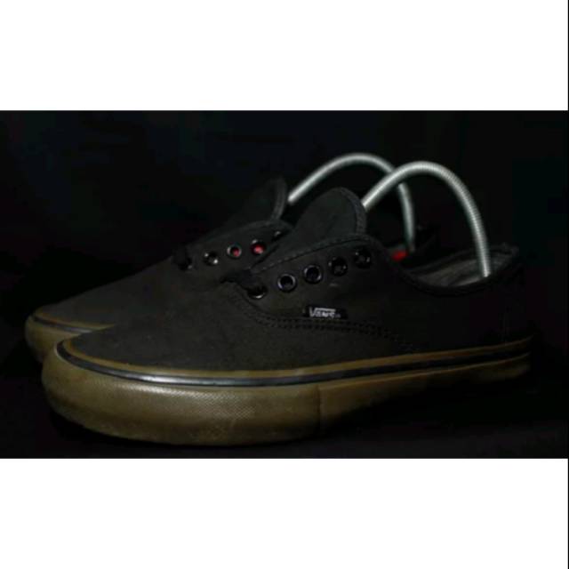 vans authentic pro black