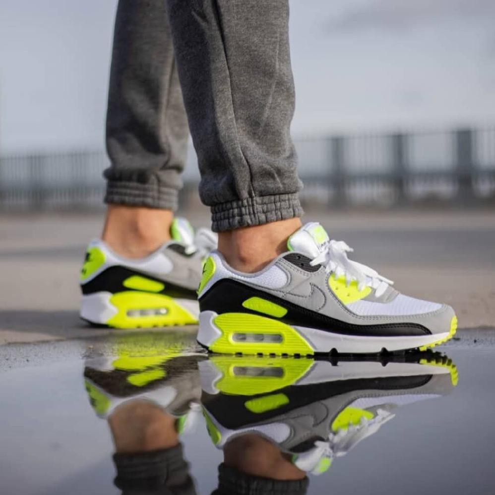 NIKE AIR MAX 90 VOLT COOL GREY Original BNIB