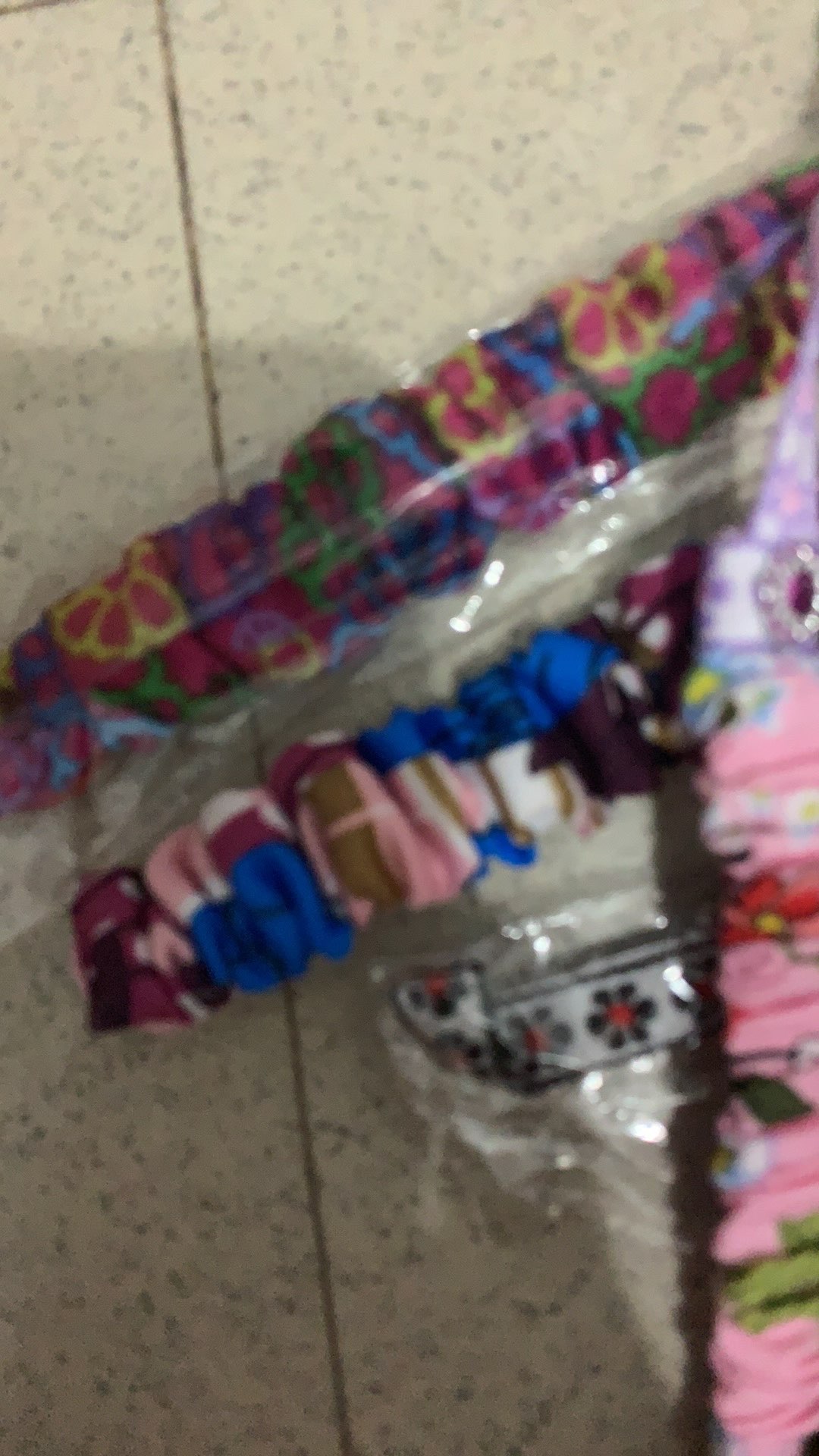 Kemeja Pria Lengan Panjang Motif Kupu Abu Abu.