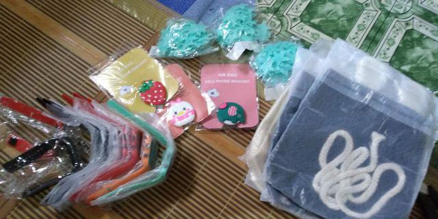 Hubest 100 Pcs Stiker Bintang Stiker Dinding Glow In The Dark Star Sticker