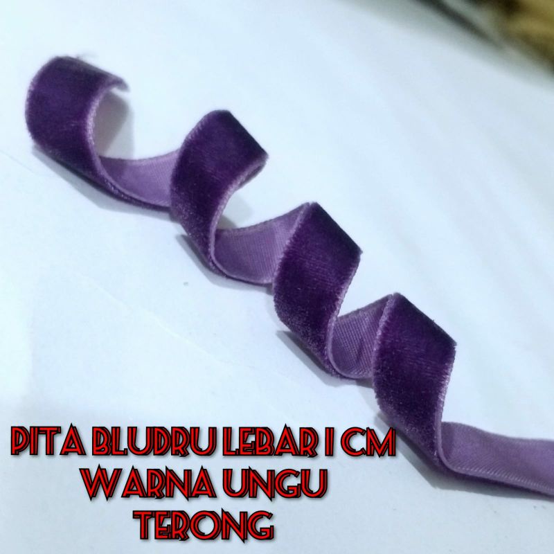 

per meter,pita bludru warna ungu terong lebar 1 cm