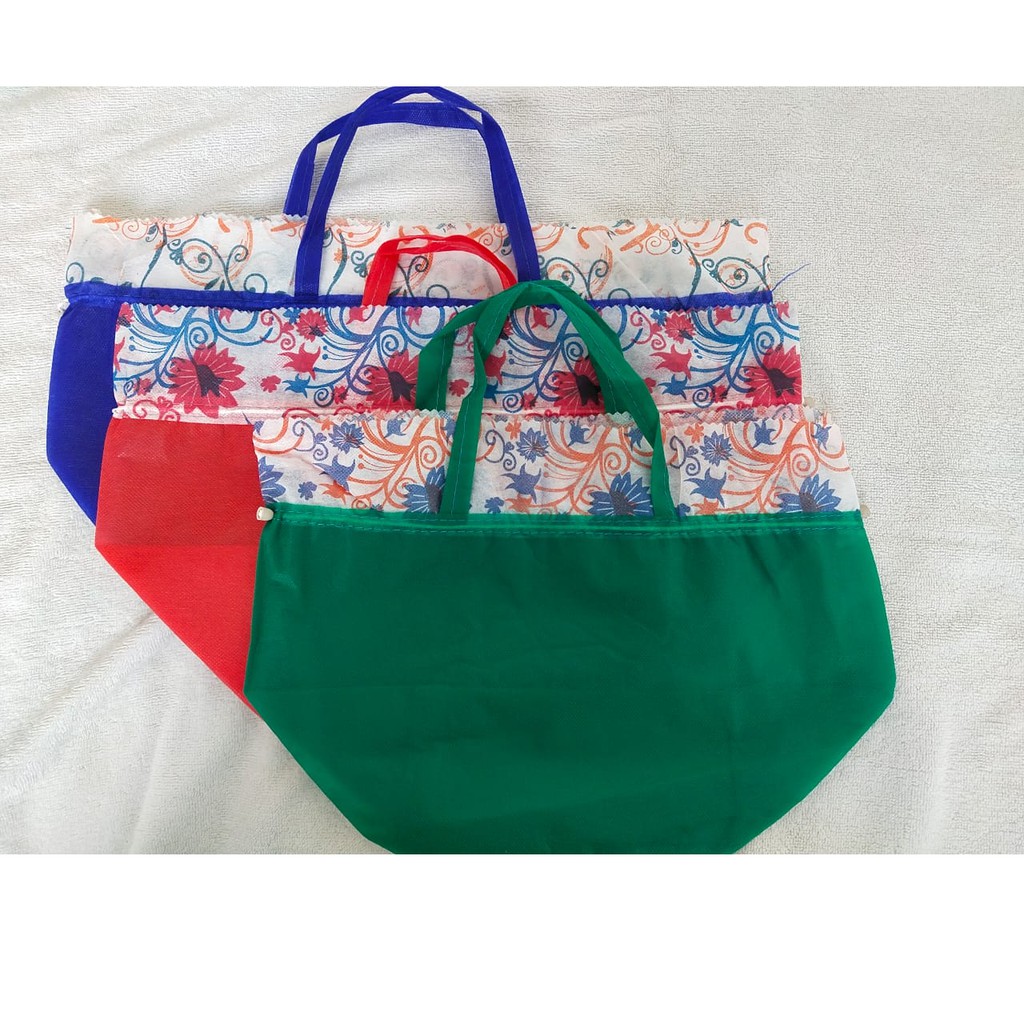 

Goodie Bag Tas Serut Polos Dus 18 X 18 Spunbond Tote Bag Sourvenir Weding Hajatan Perlusin ( 12 Pcs )