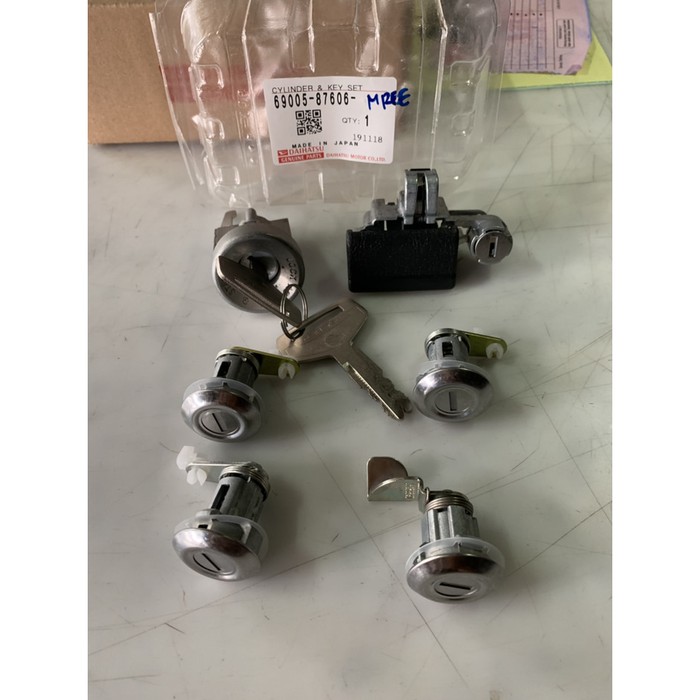 Kunci set daihatsu TAFT GT