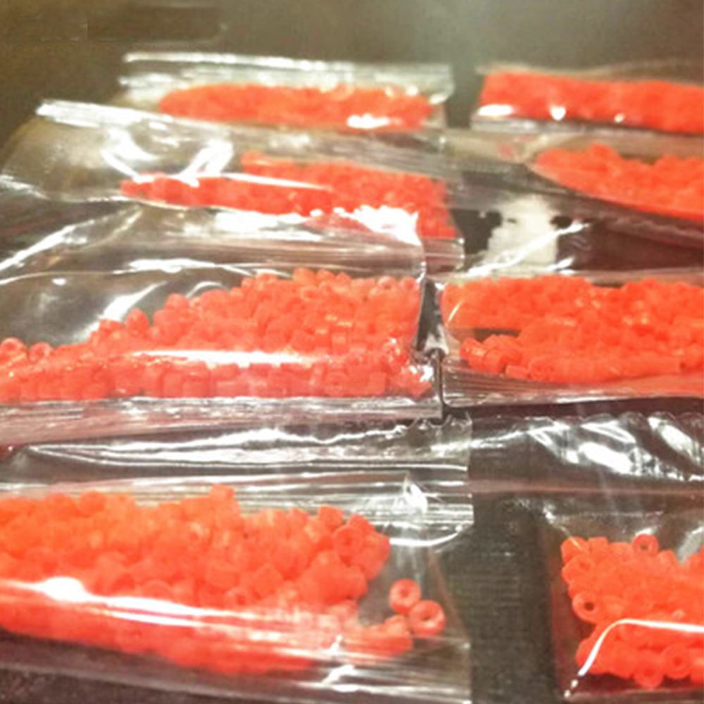 Top 2600pcs / 13 Kantong Karet Pengikat Umpan Pancing Cacing Merah Imitasi Portable Kualitas Tinggi