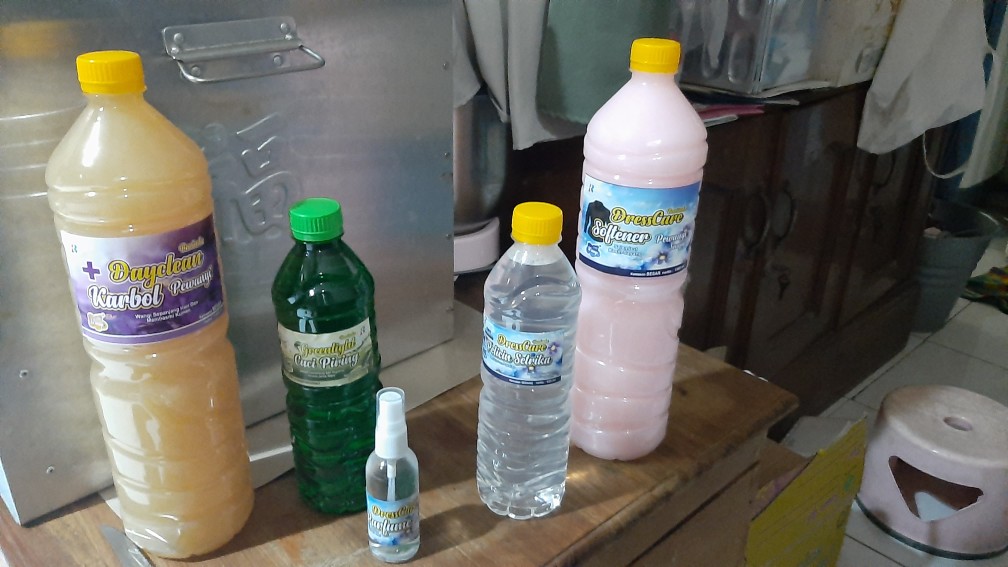 Karbol Pembersih Lantai Disinfektan Anti Serangga Murah 1,5liter