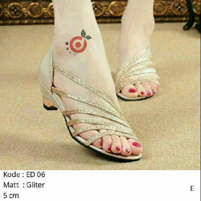 wedges VNC santai gold glitter