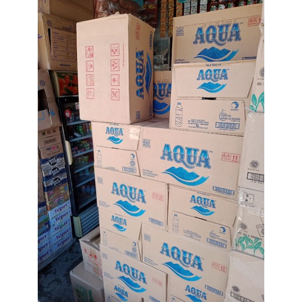 

AQUA 600ml 1 Karton isi 24 Botol