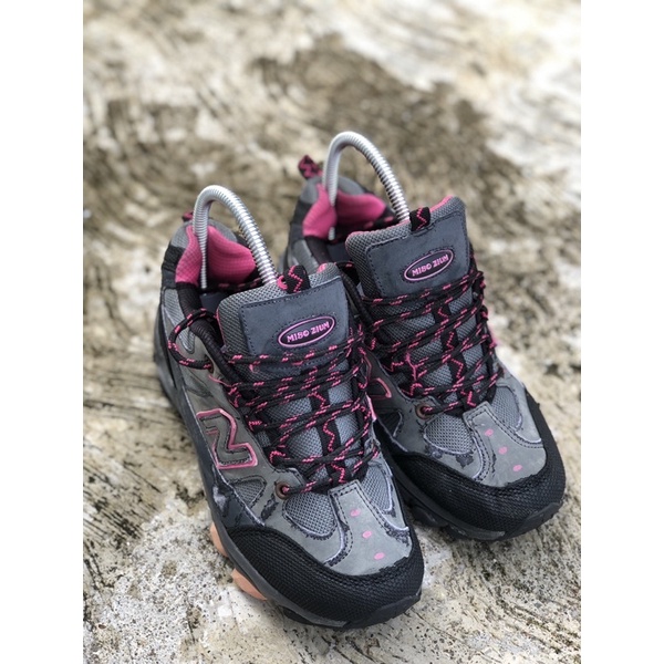 Sepatu Gunung second original NB