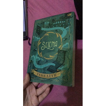 Novel Asli tereliye Selena