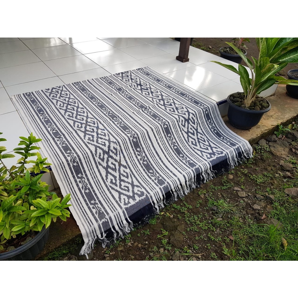 KAIN TENUN TORAJA Tenun Blanket Jepara Tenun Jepara