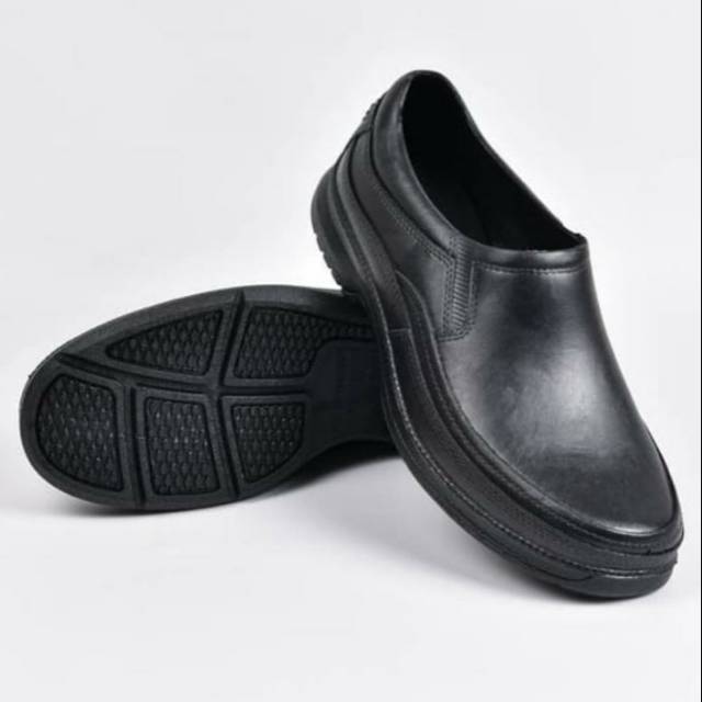 Sepatu Pantofel Karet ATT AB 520