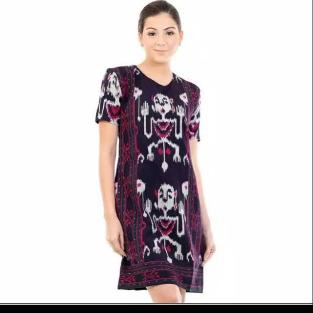 Dres tenun motif suku asmat premium