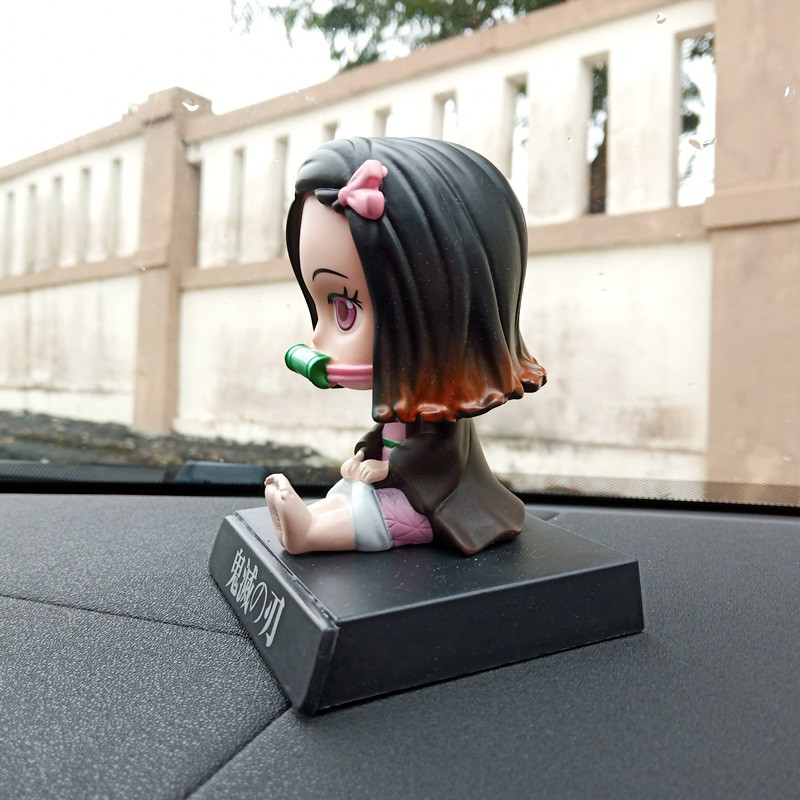 DEMON SLAYER KIMETSU NO YAIBA Figure Miniatur Pajangan Mobil Stand Goyang Kepala Shacking Head Toy