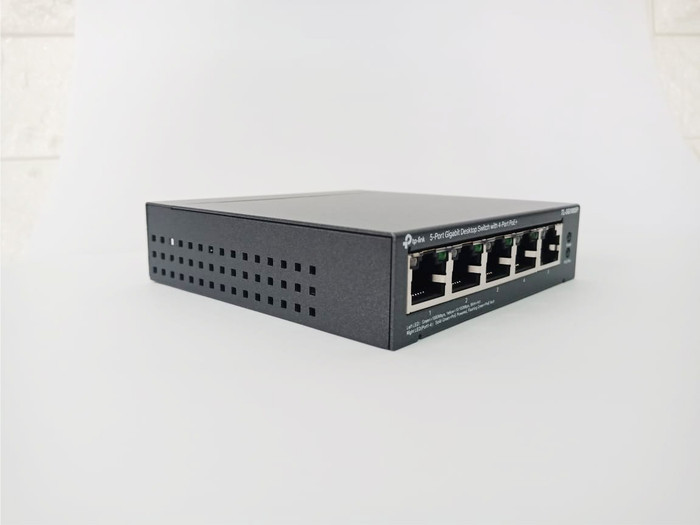 Desktop Switch TP Link TL-SG1005P 5Port Gigabit (TL SG1005P 4Port PoE+)