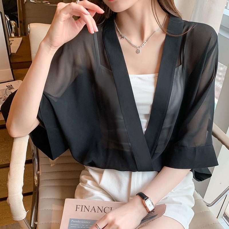 Basicn id fashion COD Outer  Model Batwing Alena Crop ceruty