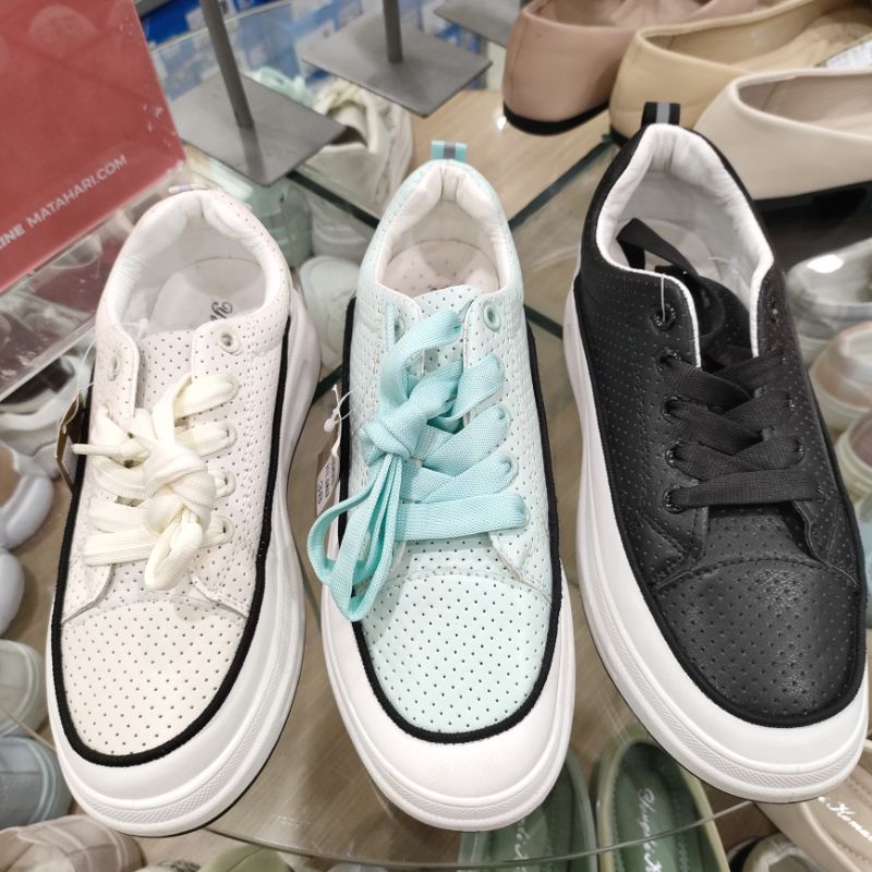 Sneakers Wanita Yongki 36-40