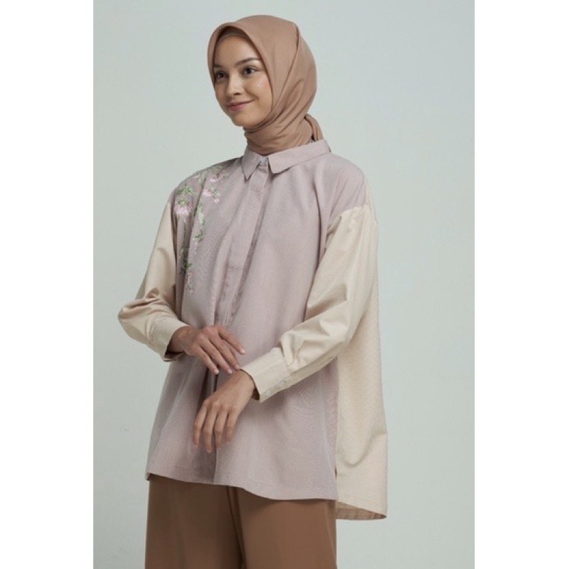 Moira Top Ria Miranda Puriti
