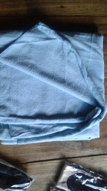 Handuk Polos Berbagai Warna Dengan Ukuran Besar