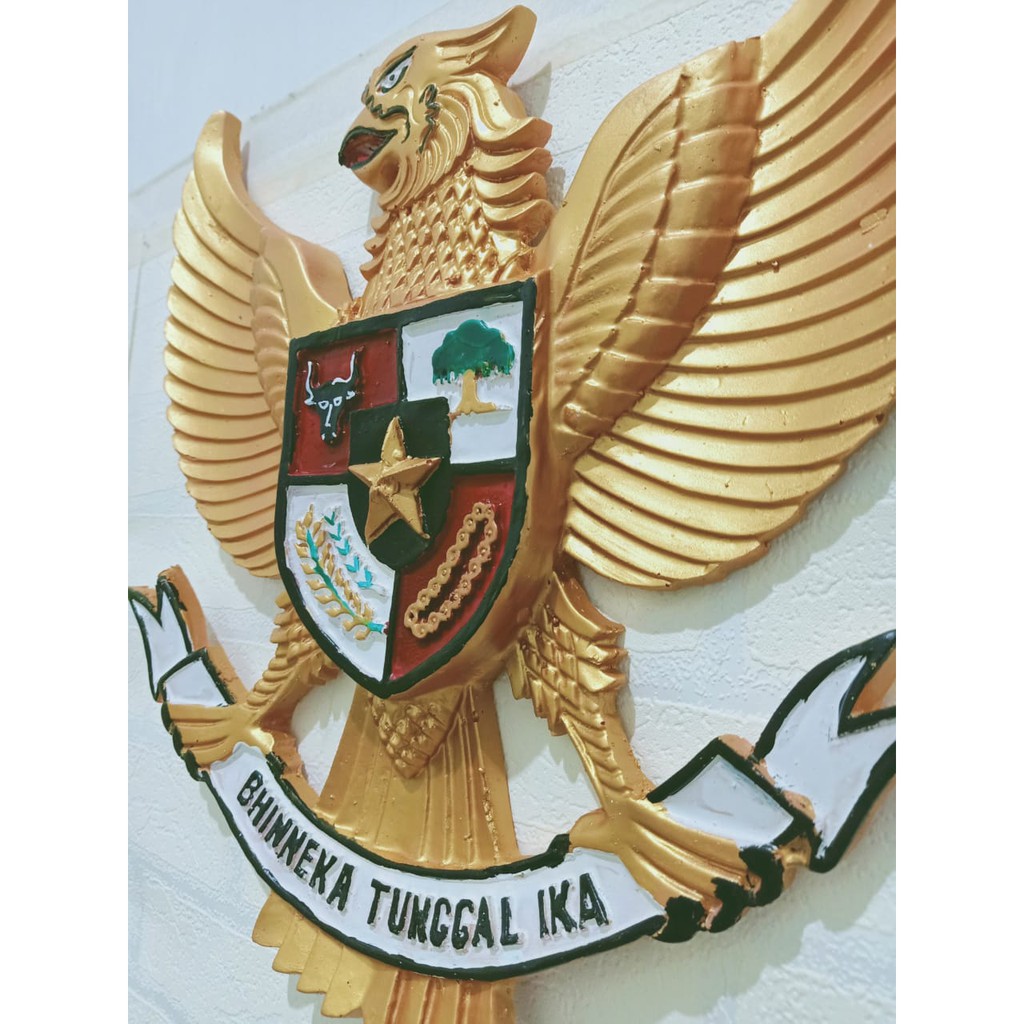 Garuda Pancasila Hiasan Dinding Lambang Fiber Lambang Negara Burung Garuda Gold Fiber 30CM