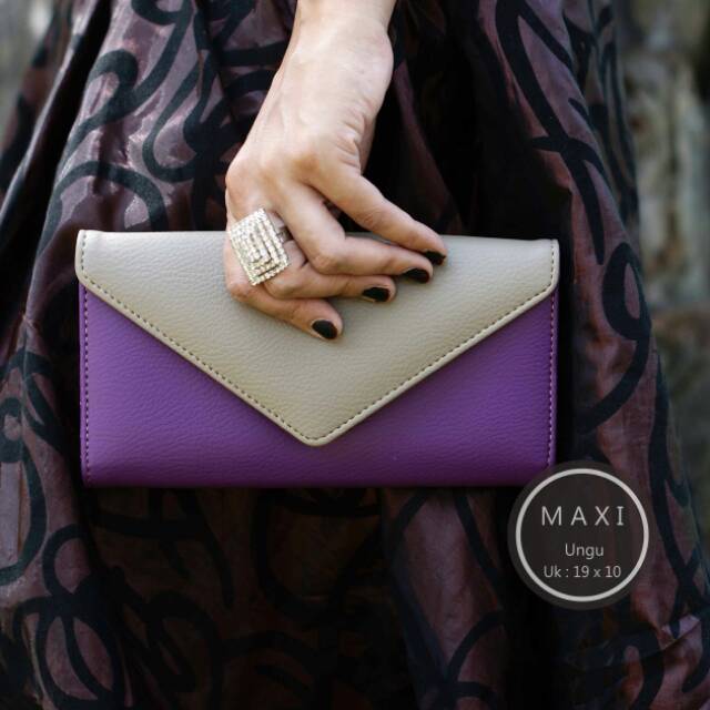 DOMPET MAXI