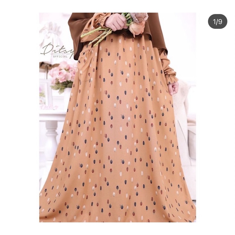 Ditsy April 2022 tree almond size L